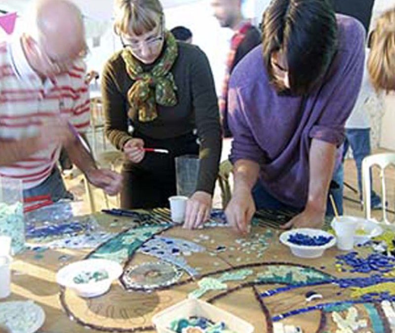 2012: MOSAIC GARDEN TABLE – ST THOMAS’ HOSPITAL, LONDON